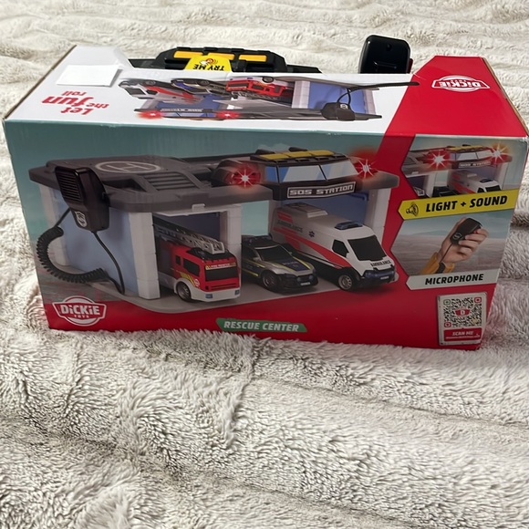 Christmas is coming soon - Picture 2 of 2